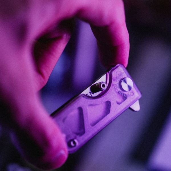 НІЖ WESN MICROBLADE Лімітована серія Cosmic Blue w-mb-rc фото